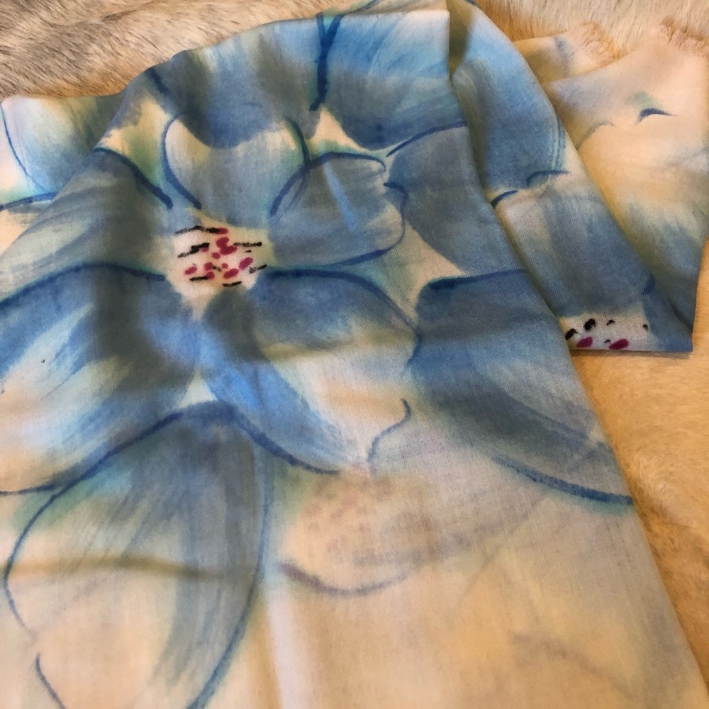 NWT floral wool scarf